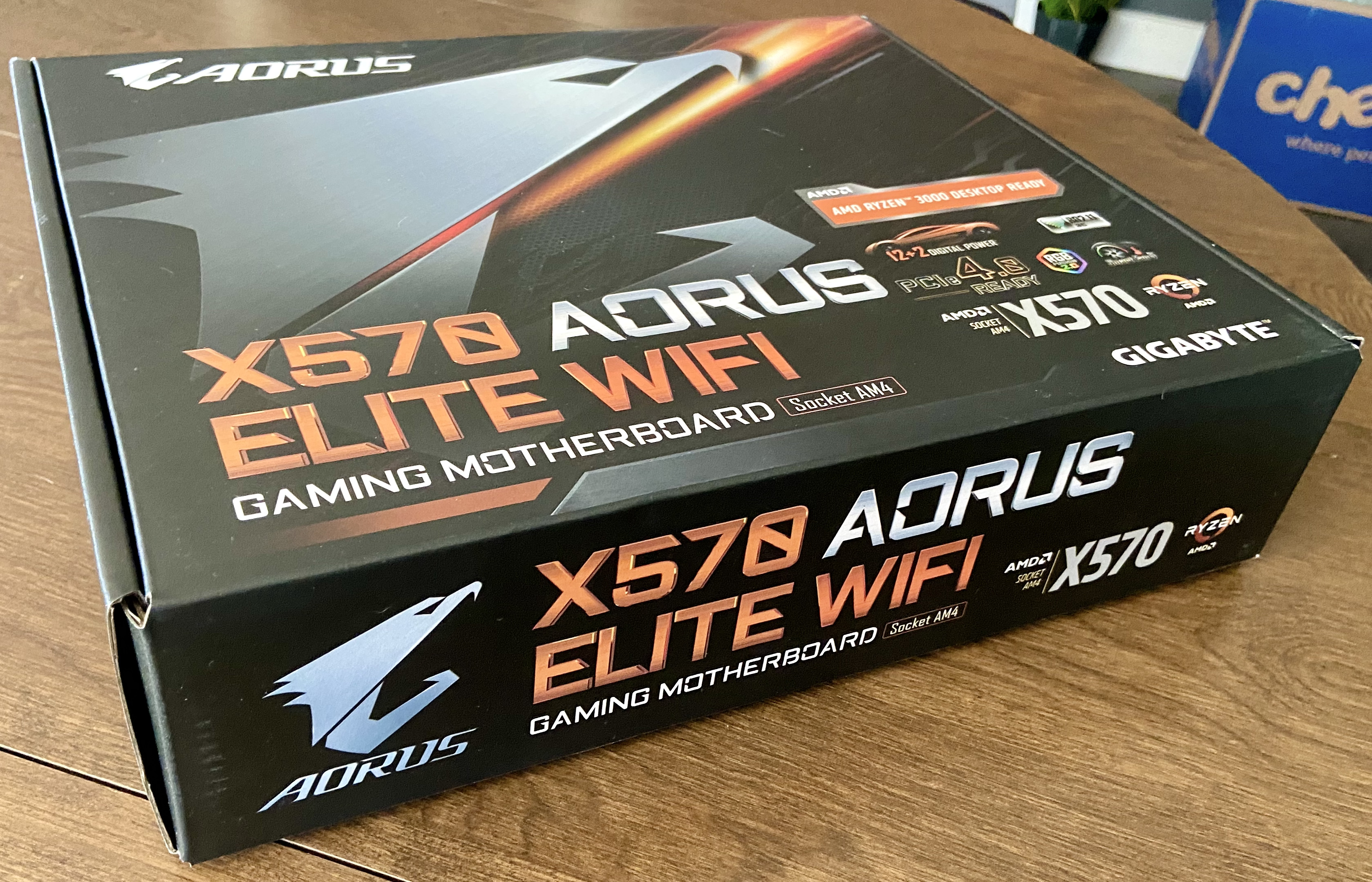 x570 Aorus Elite Wifi Box