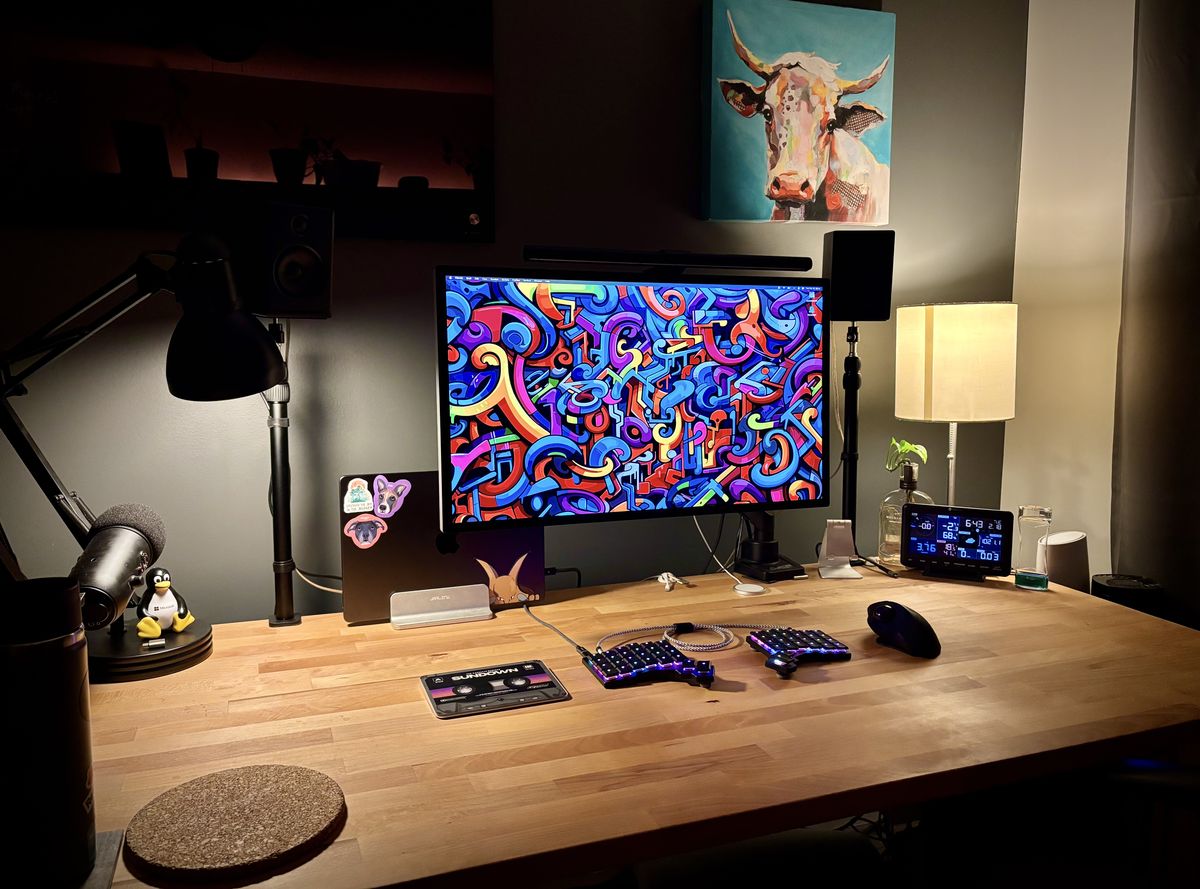 A picture of a desk setup